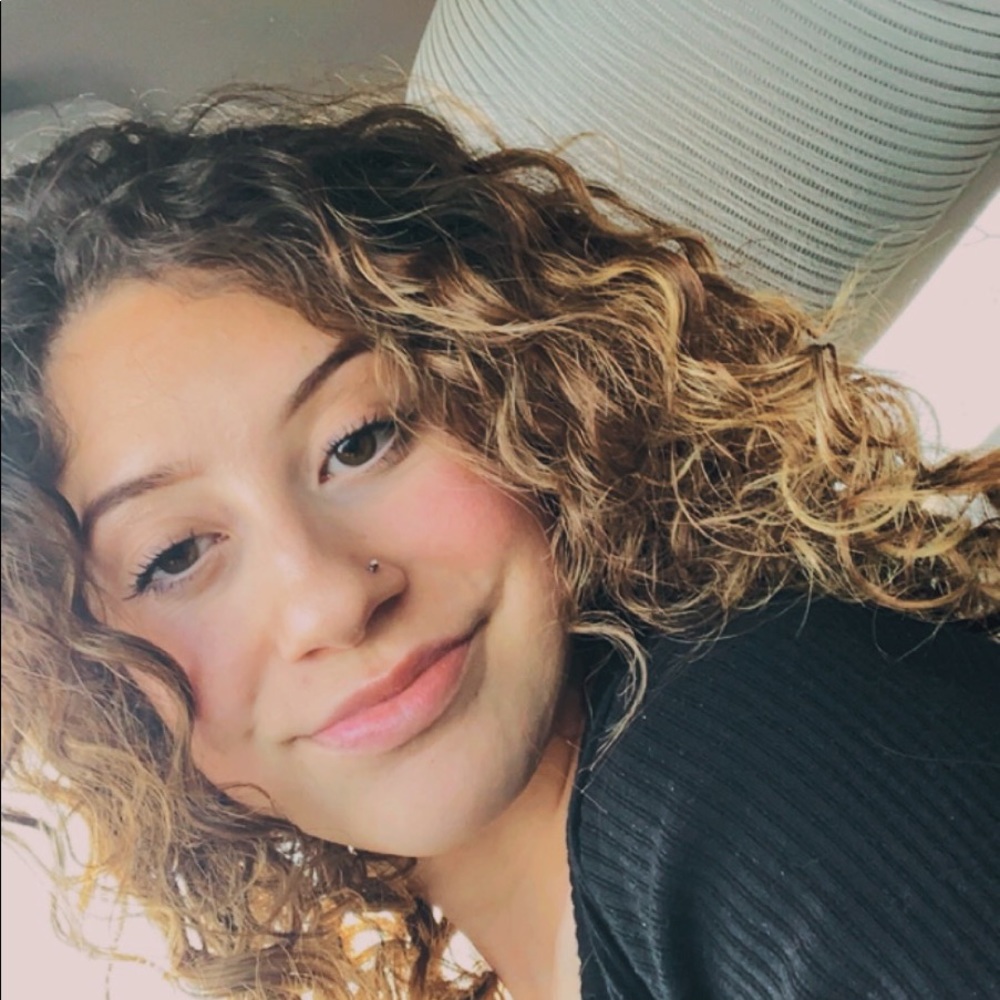 Meet your Posher, Michayla